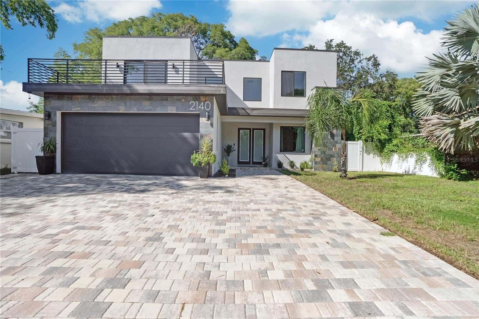 Single Family Residence in CLEARWATER