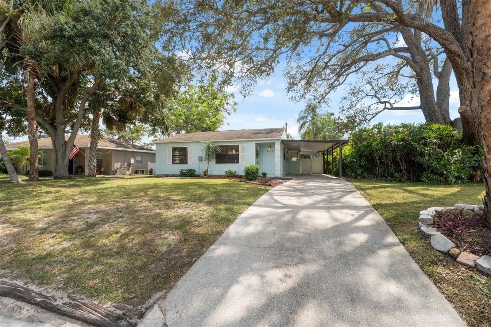 Single Family Residence in TAMPA