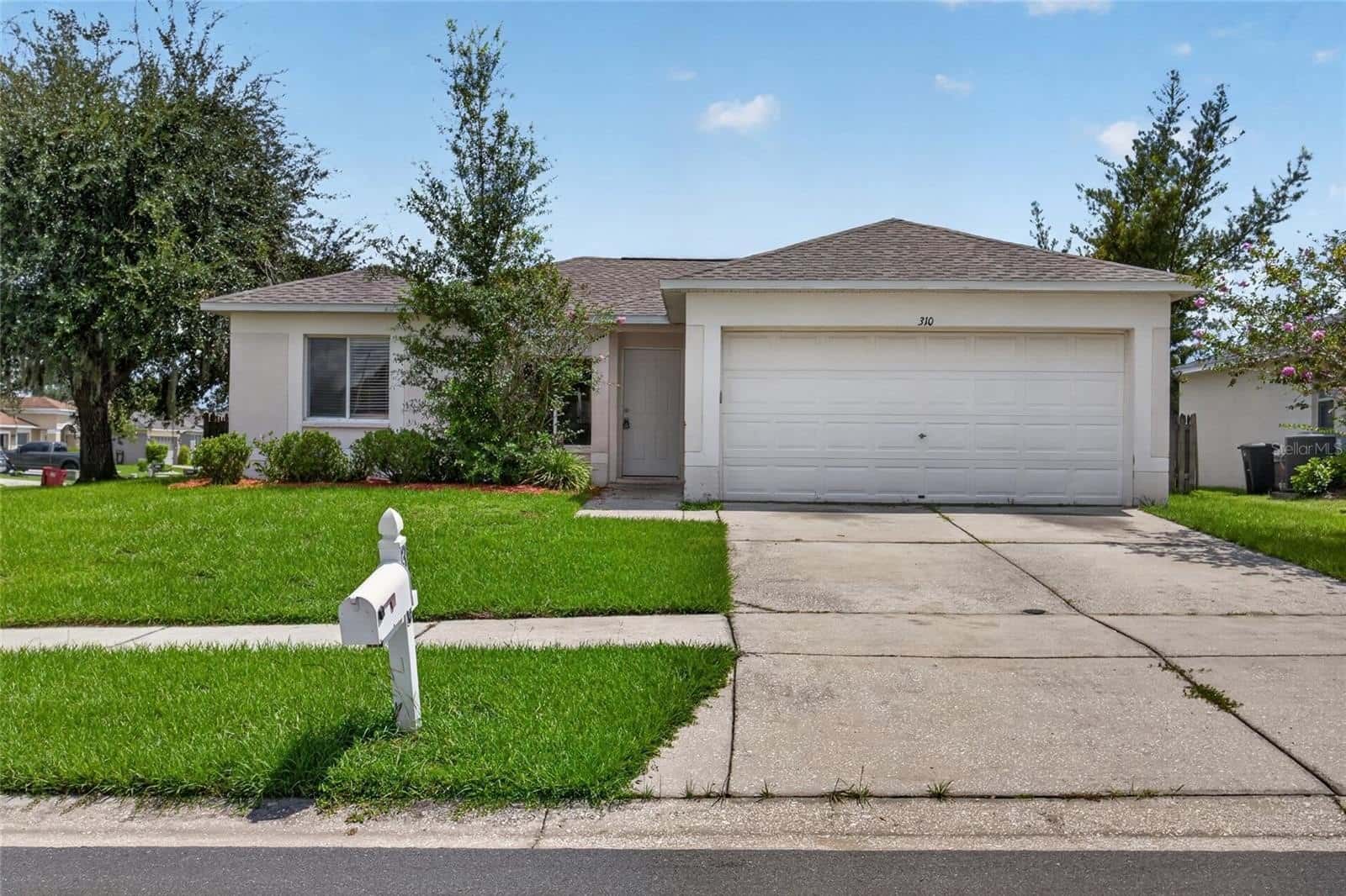Single Family Residence in PLANT CITY