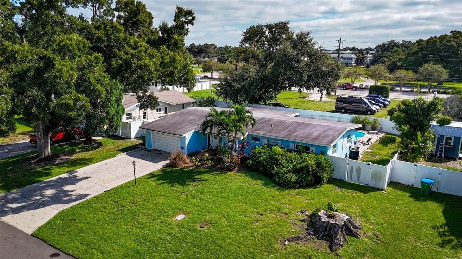Single Family Residence in SEMINOLE
