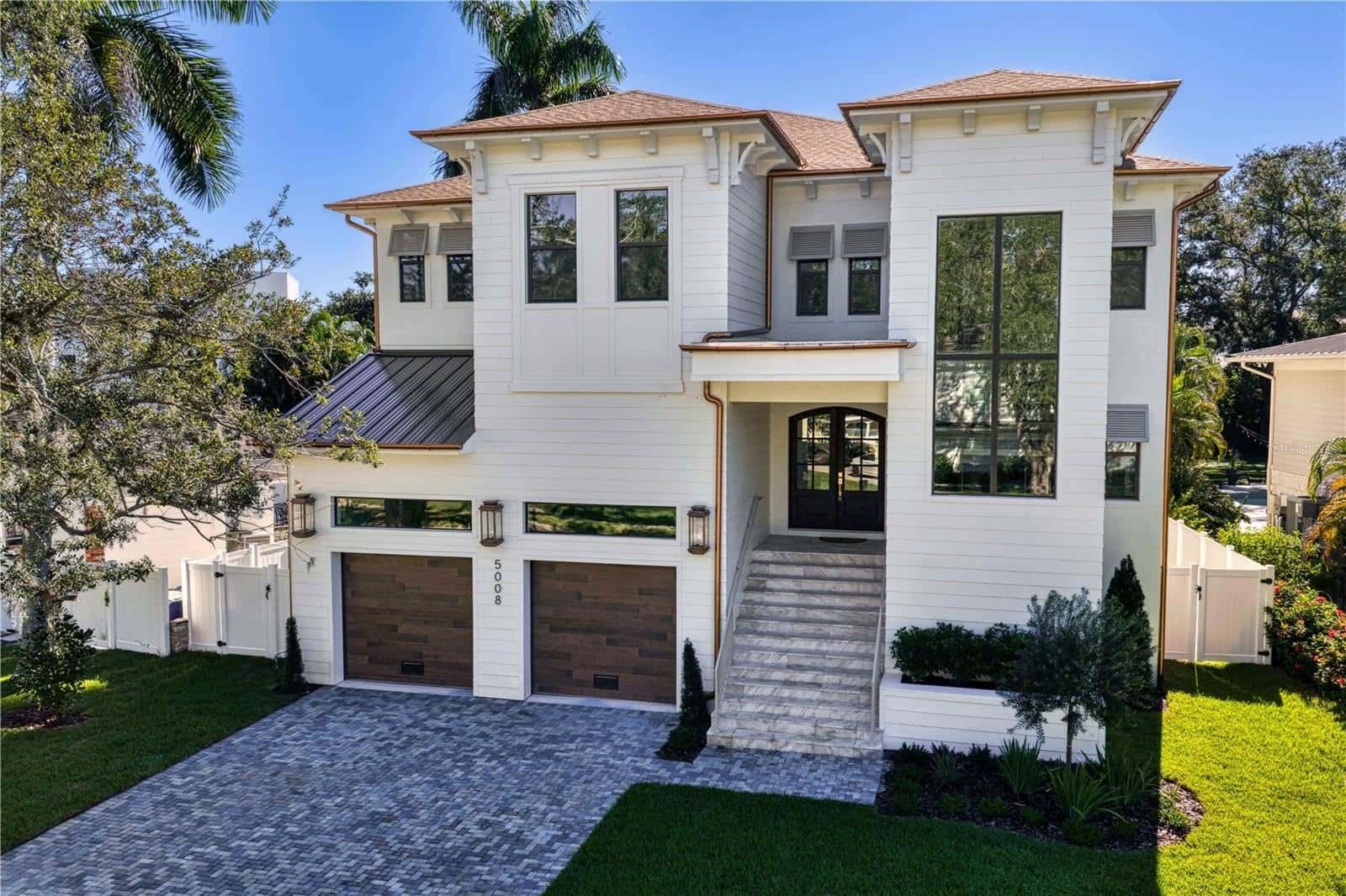 Single Family Residence in TAMPA
