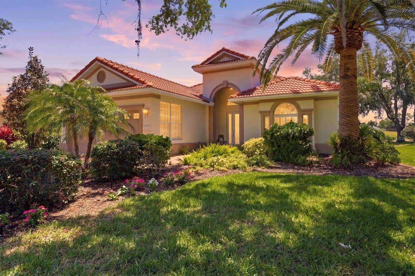 Single Family Residence in UNIVERSITY PARK