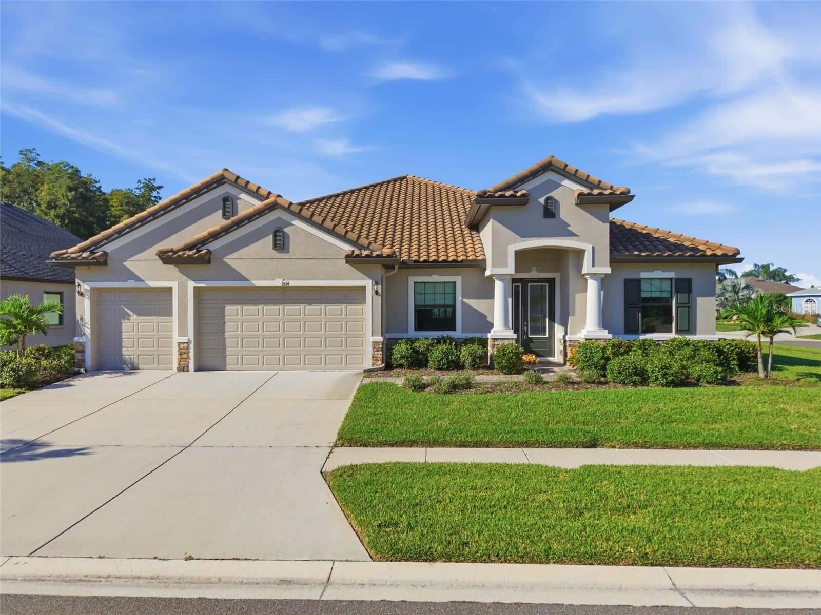 Single Family Residence in RUSKIN