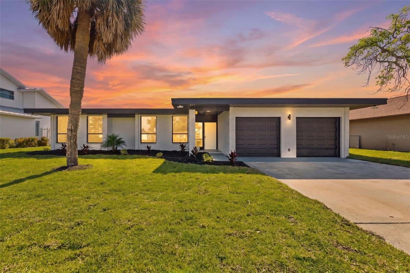 Single Family Residence in TAMPA