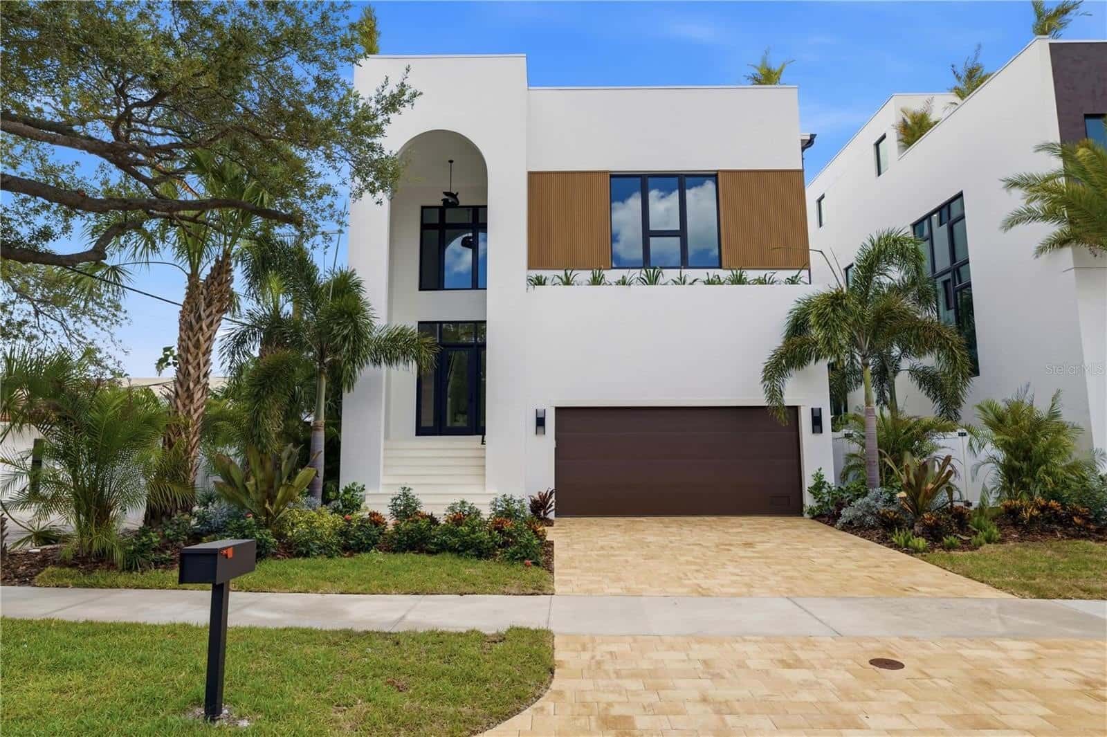 Single Family Residence in TAMPA