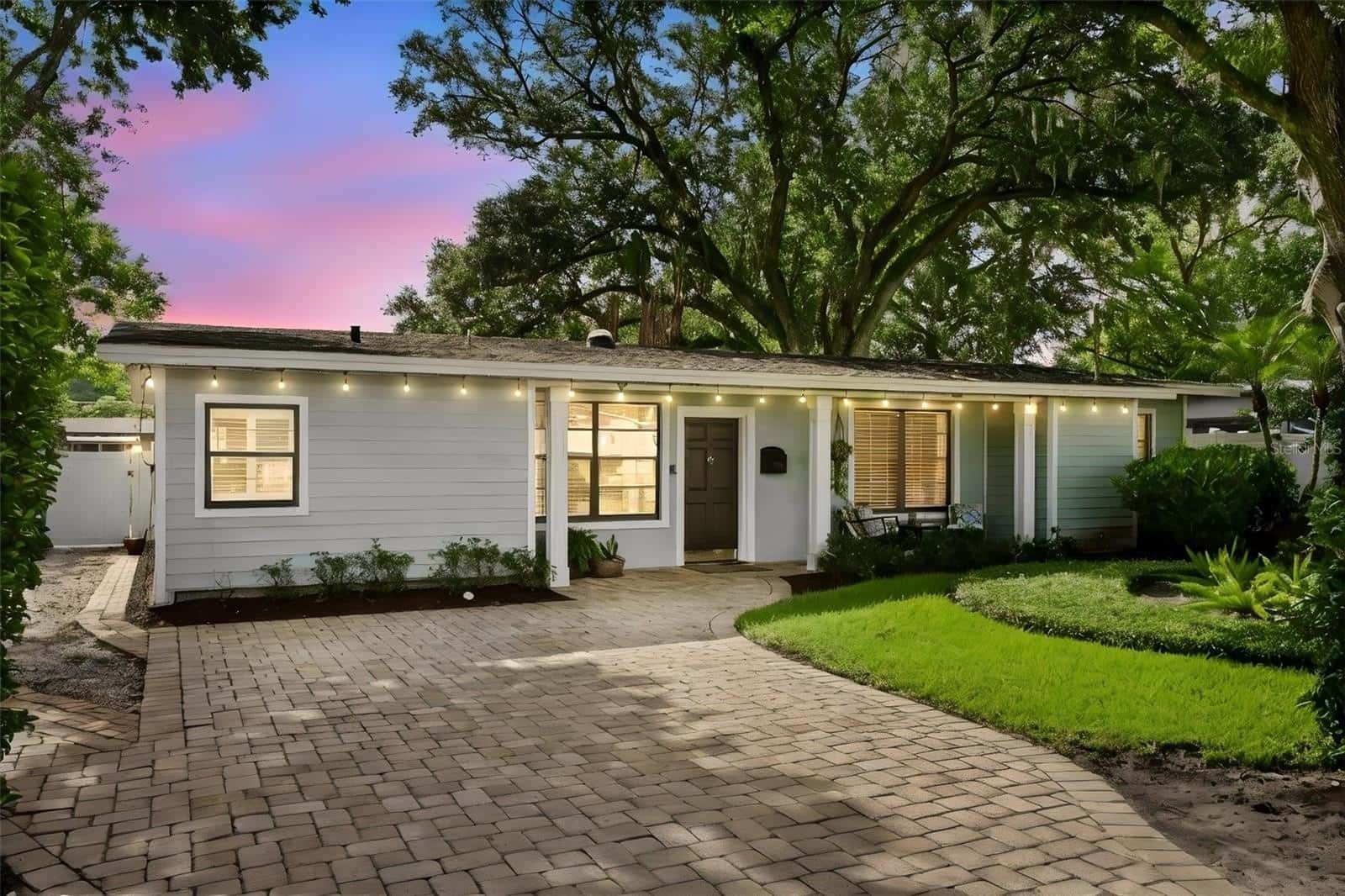 Single Family Residence in WINTER PARK