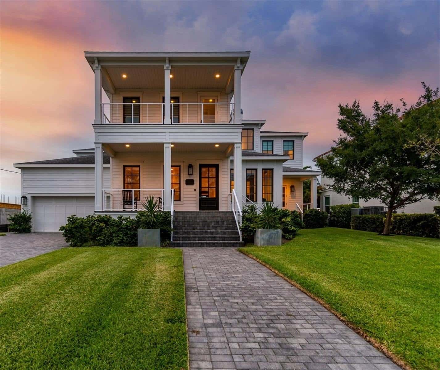 Single Family Residence in TAMPA