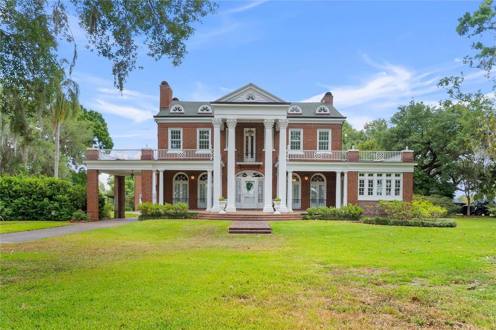 Single Family Residence in BARTOW