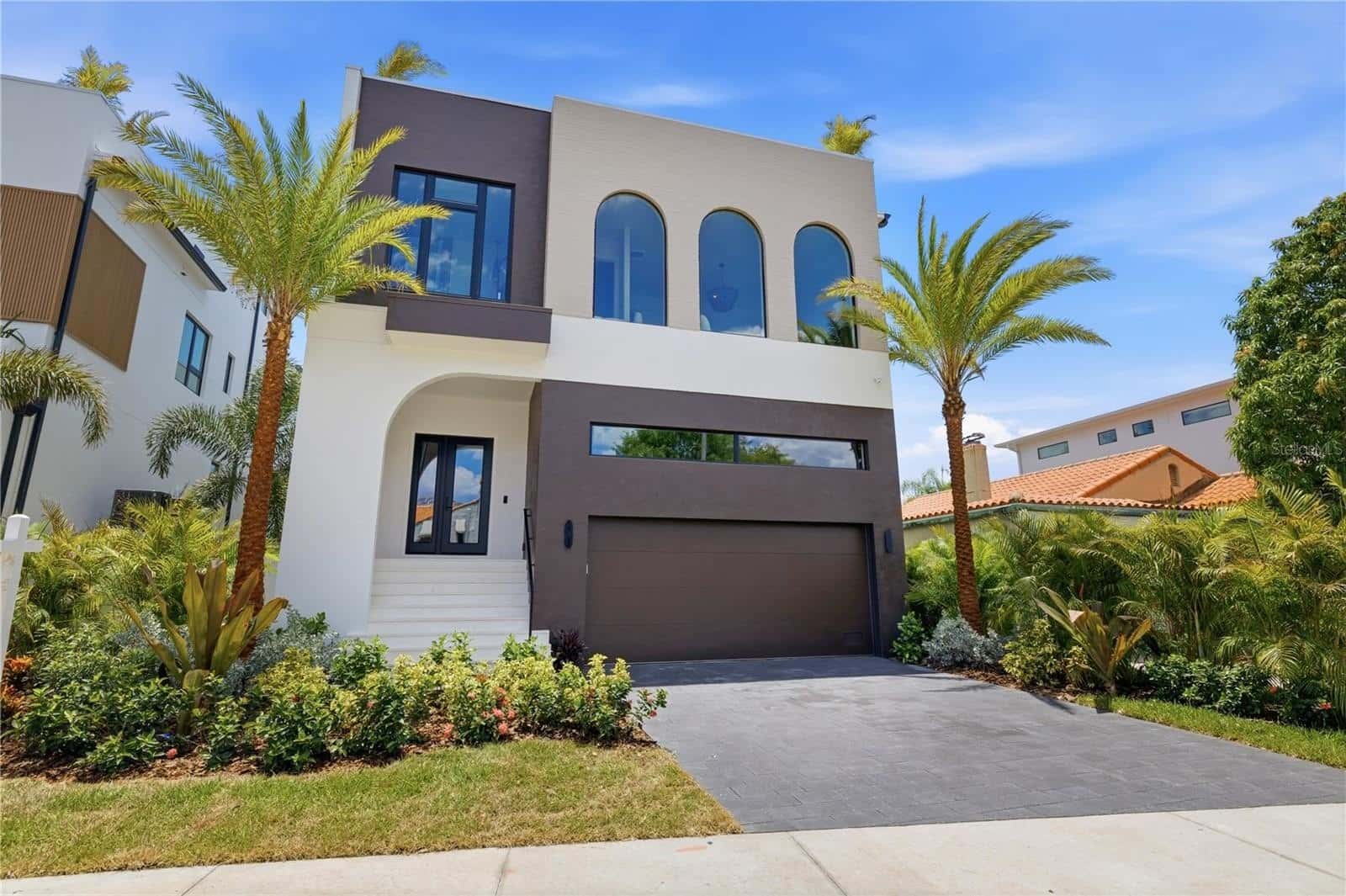 Single Family Residence in TAMPA