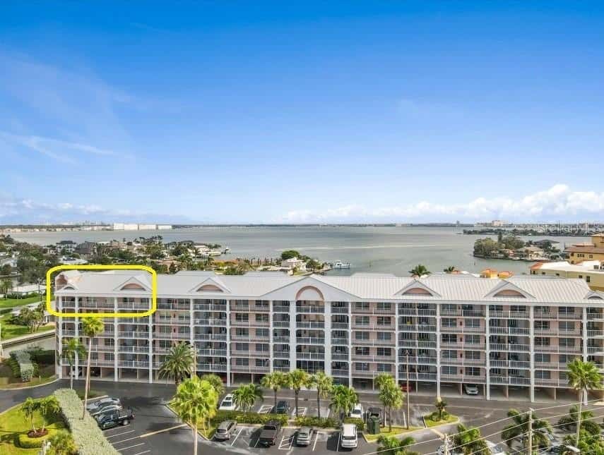 Condominium in ST PETE BEACH