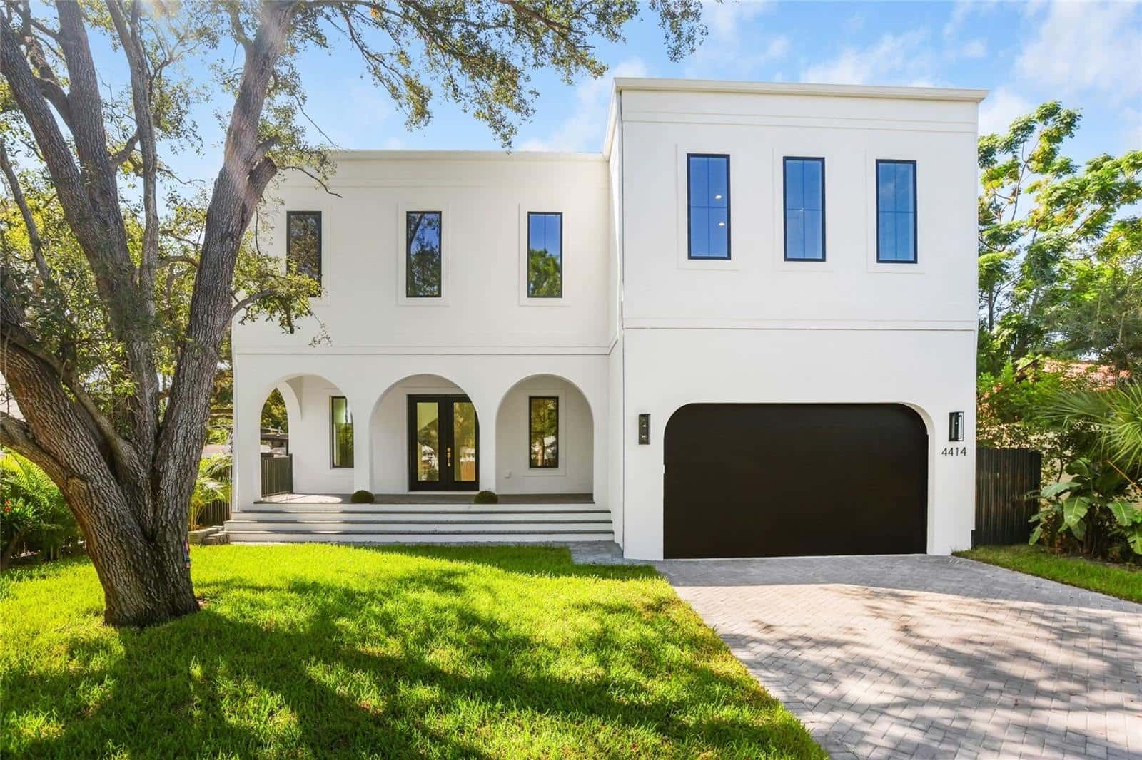 Single Family Residence in TAMPA