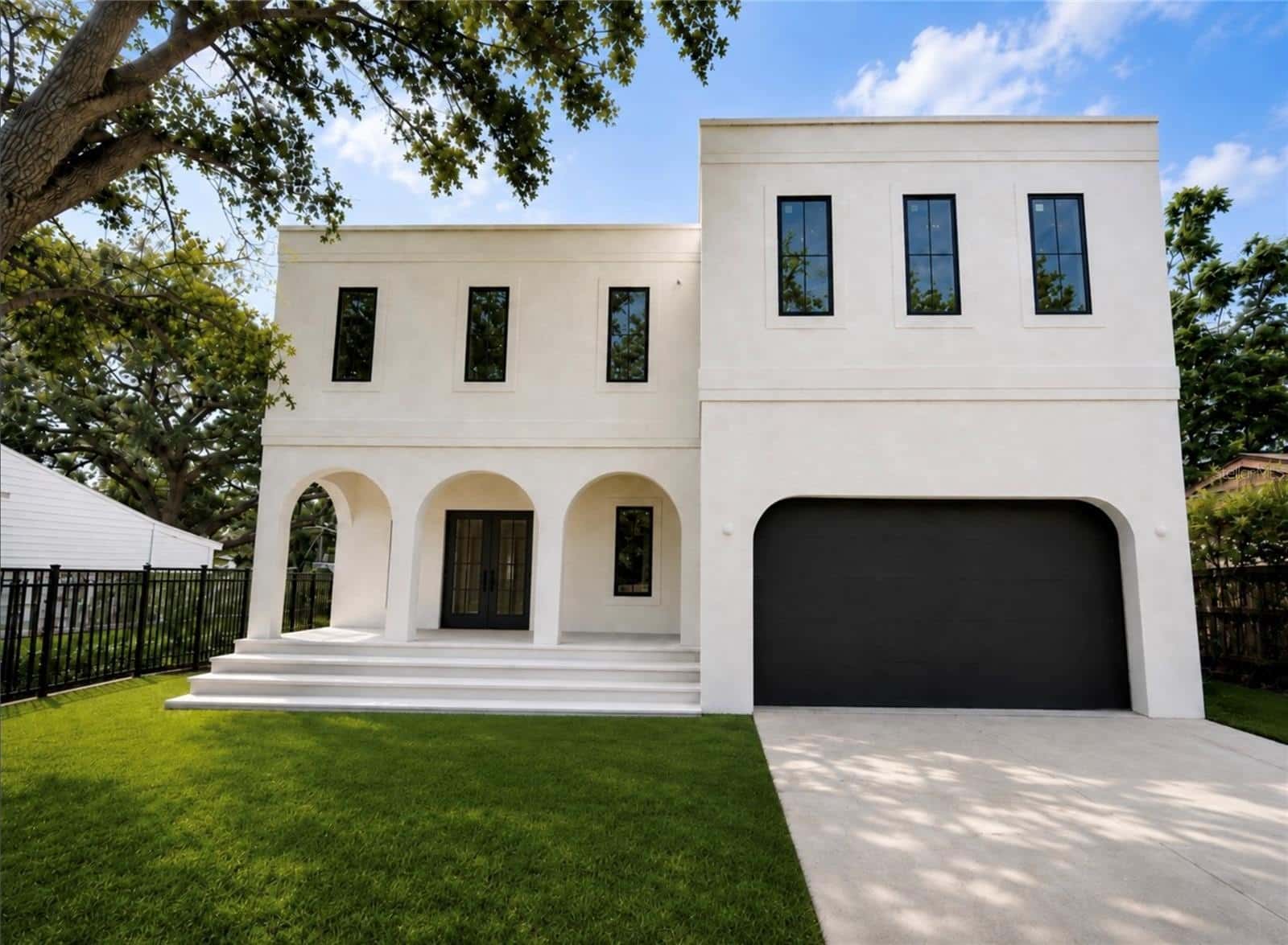 Single Family Residence in TAMPA