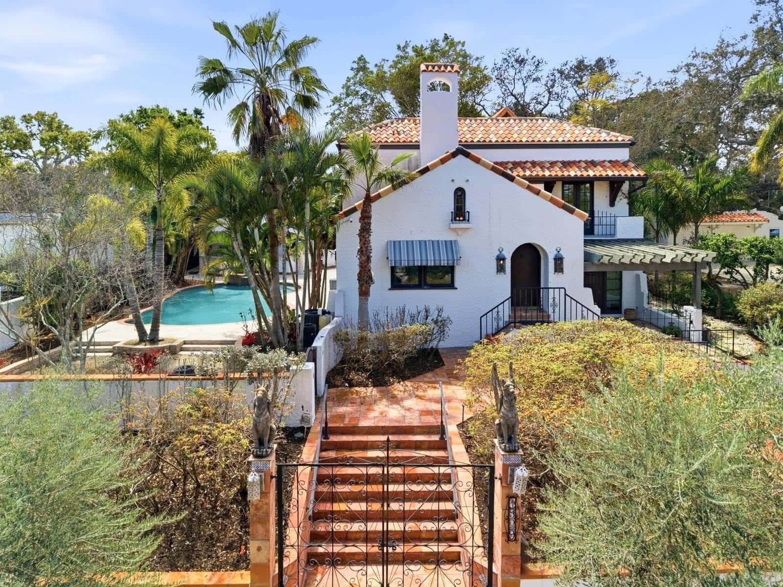 Single Family Residence in CLEARWATER