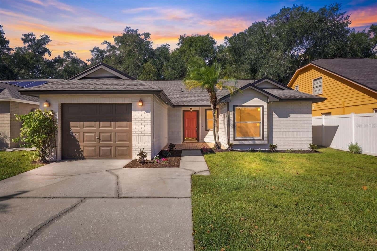 Single Family Residence in TAMPA