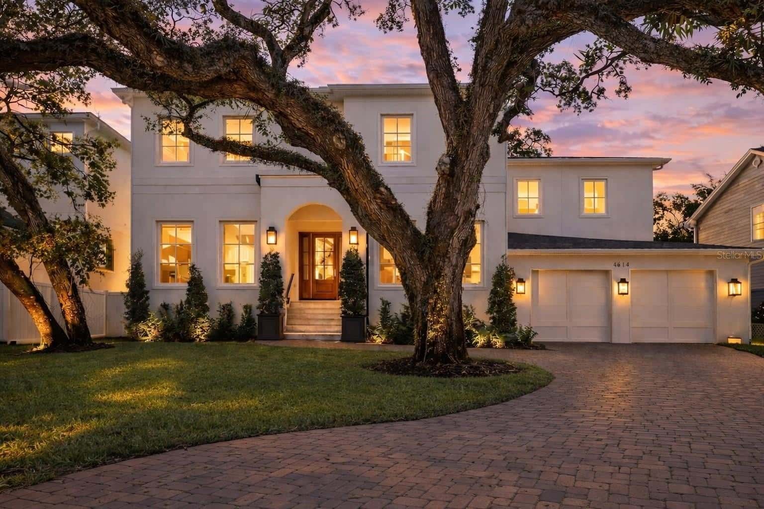 Single Family Residence in TAMPA