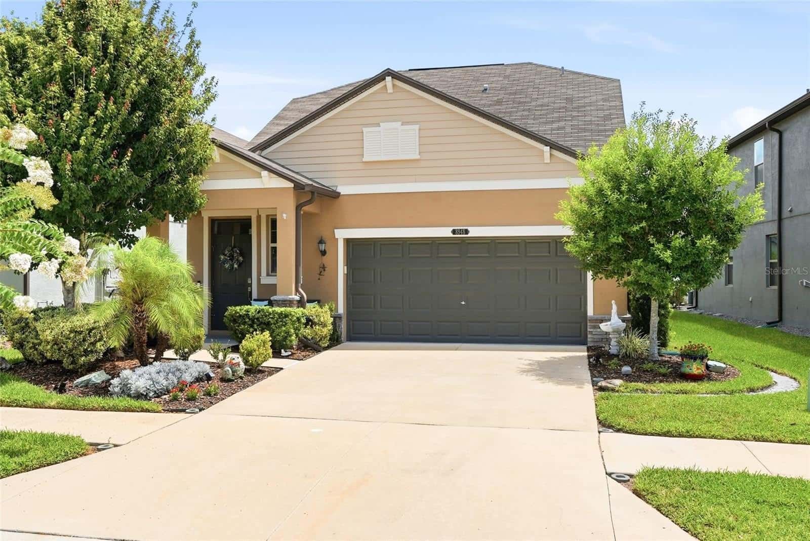 Single Family Residence in LAND O LAKES
