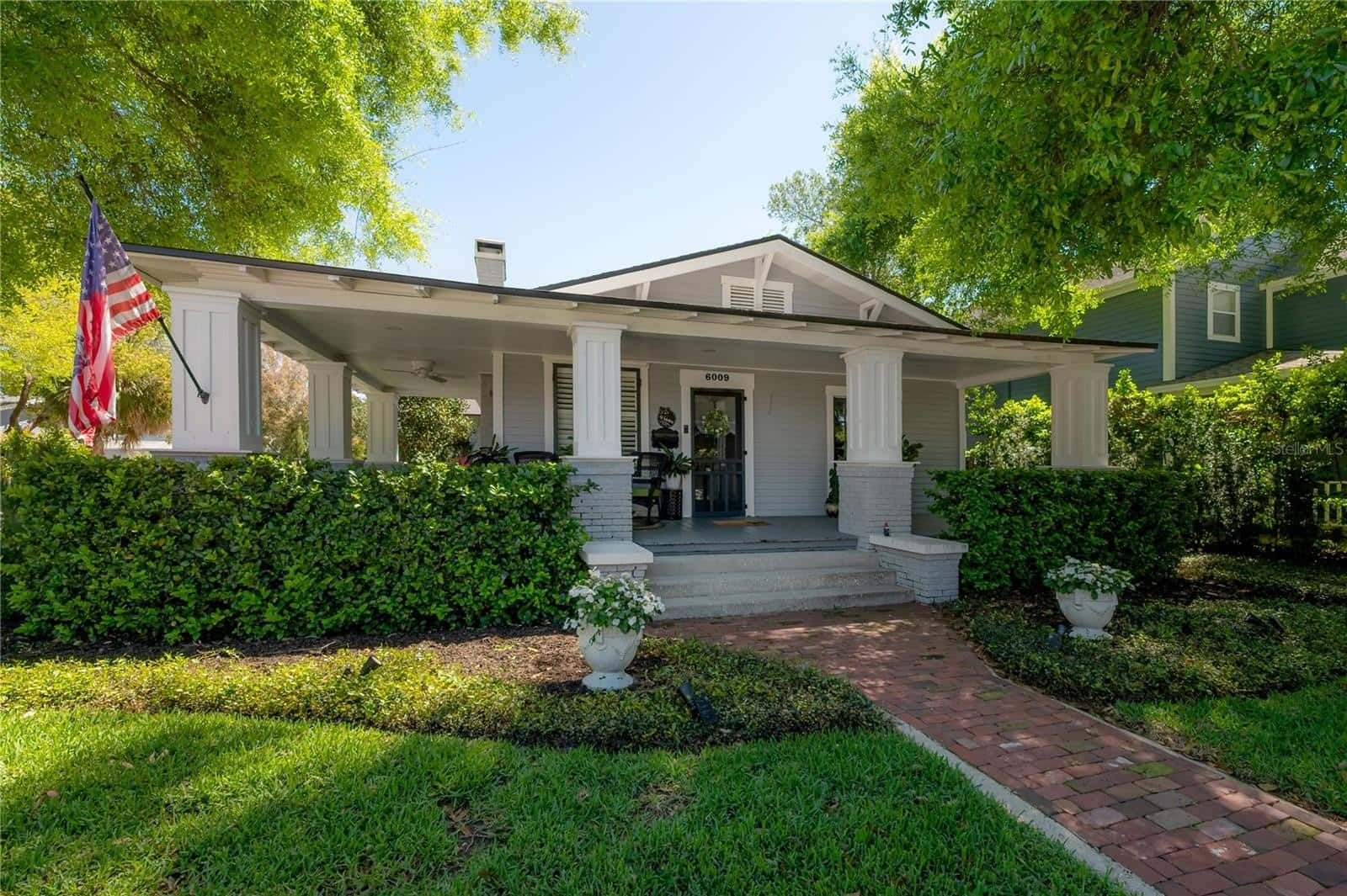 Single Family Residence in TAMPA