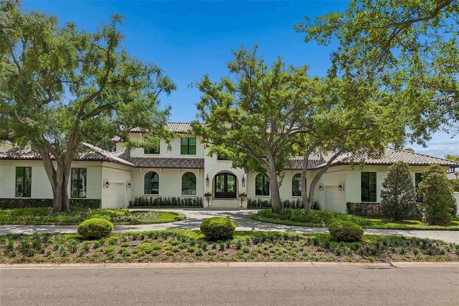 Single Family Residence in TAMPA
