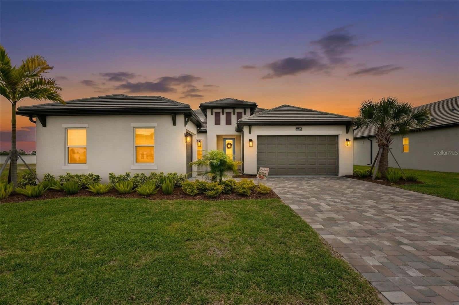 Single Family Residence in NOKOMIS
