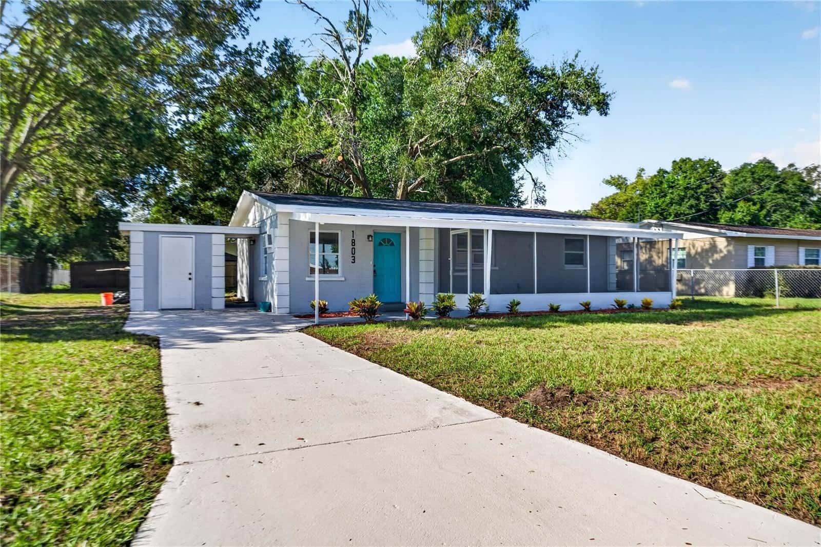 Single Family Residence in PLANT CITY