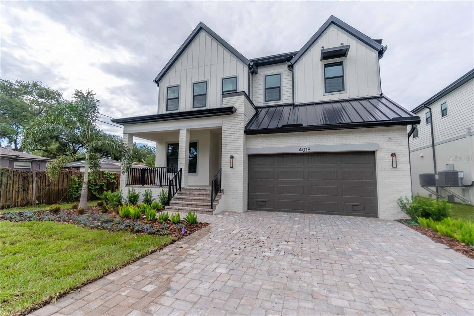 Single Family Residence in TAMPA