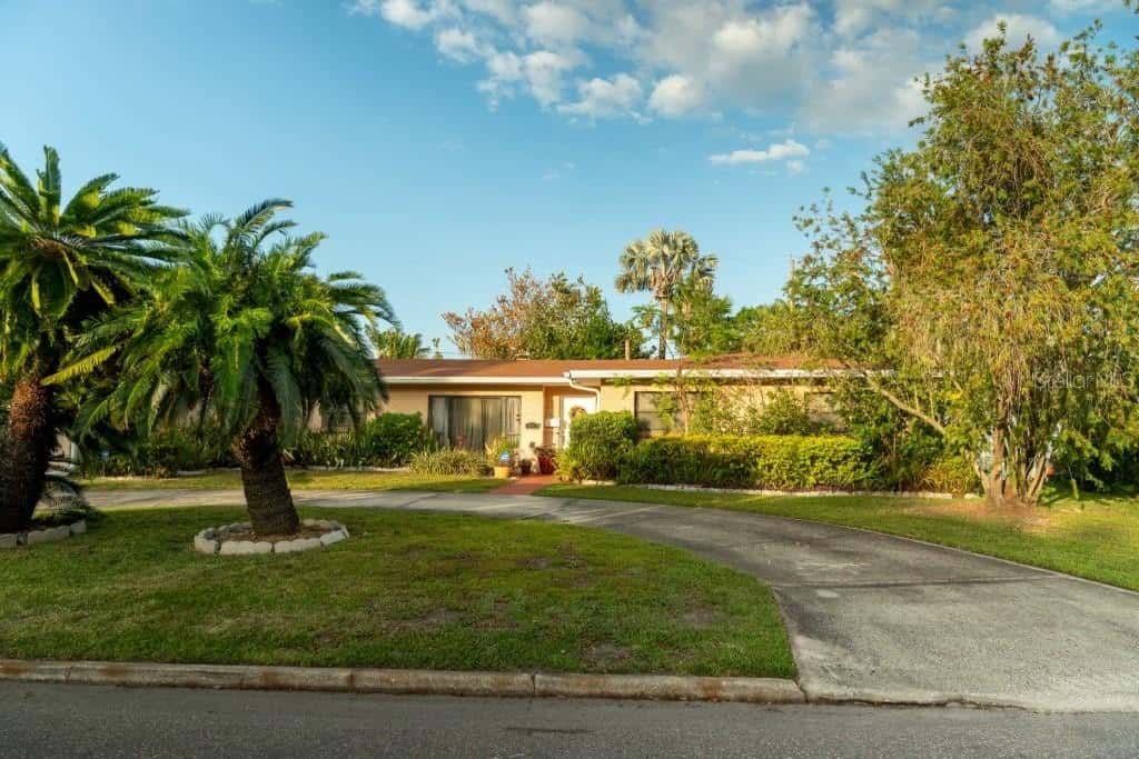 Single Family Residence in TAMPA