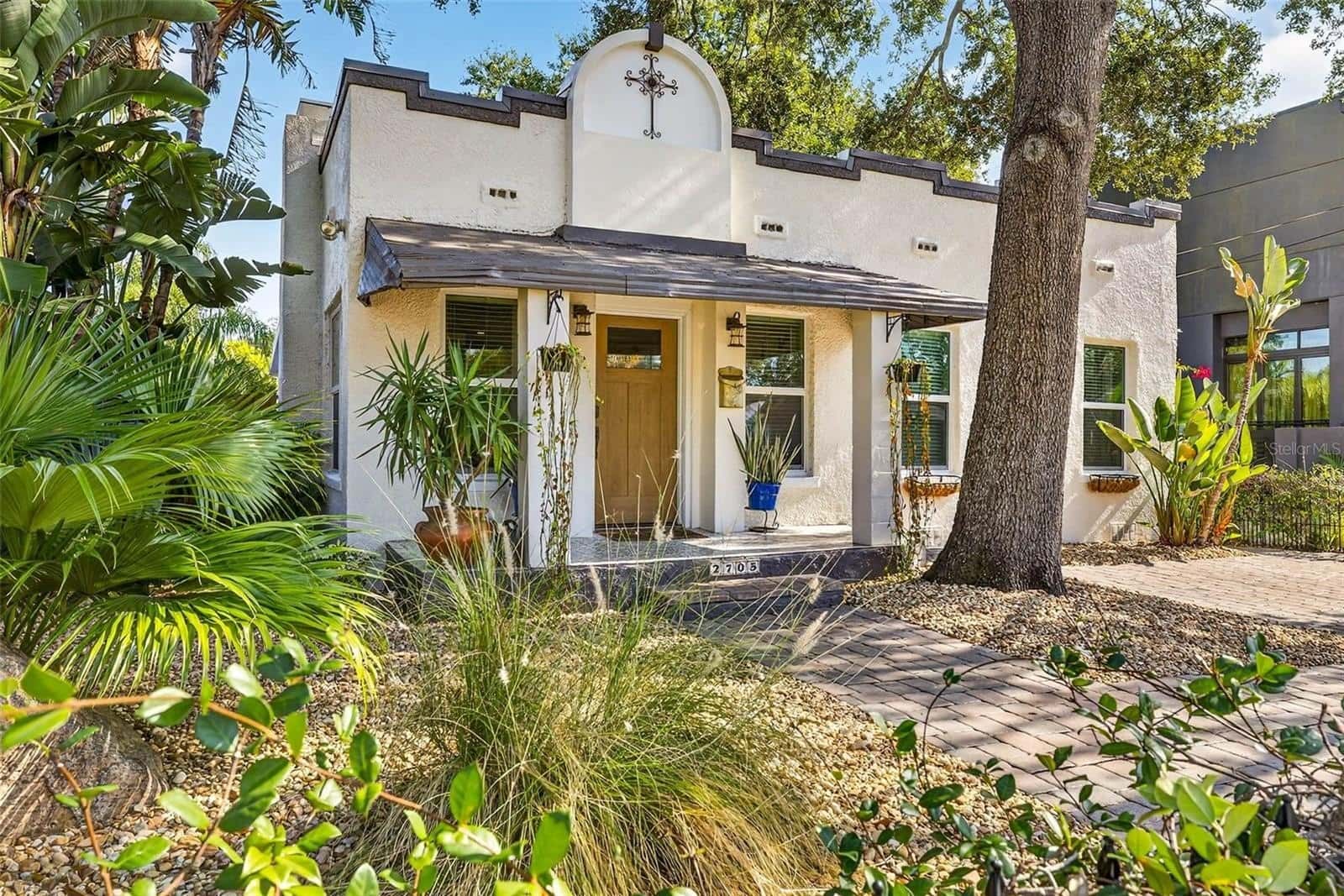 Single Family Residence in TAMPA