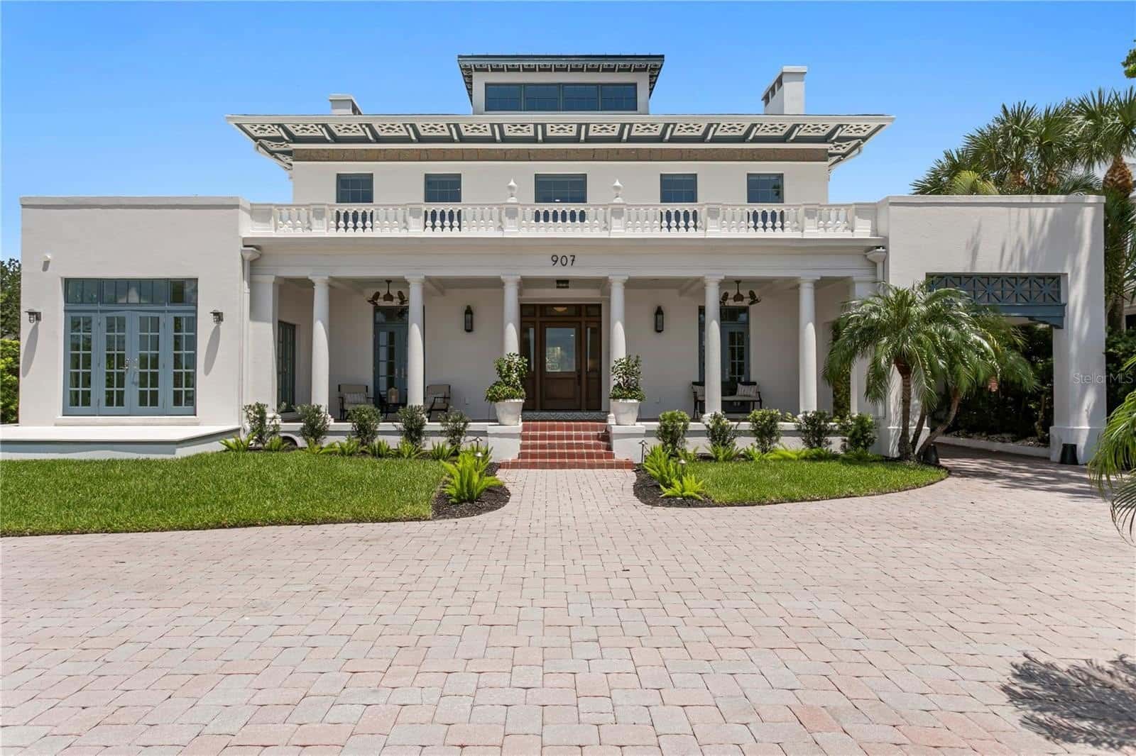 Single Family Residence in TAMPA