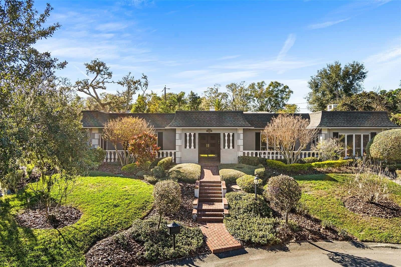 Single Family Residence in LAKELAND