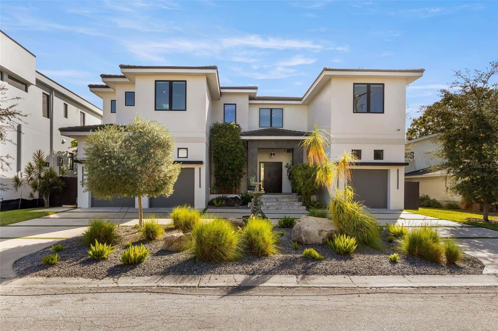 Single Family Residence in TAMPA
