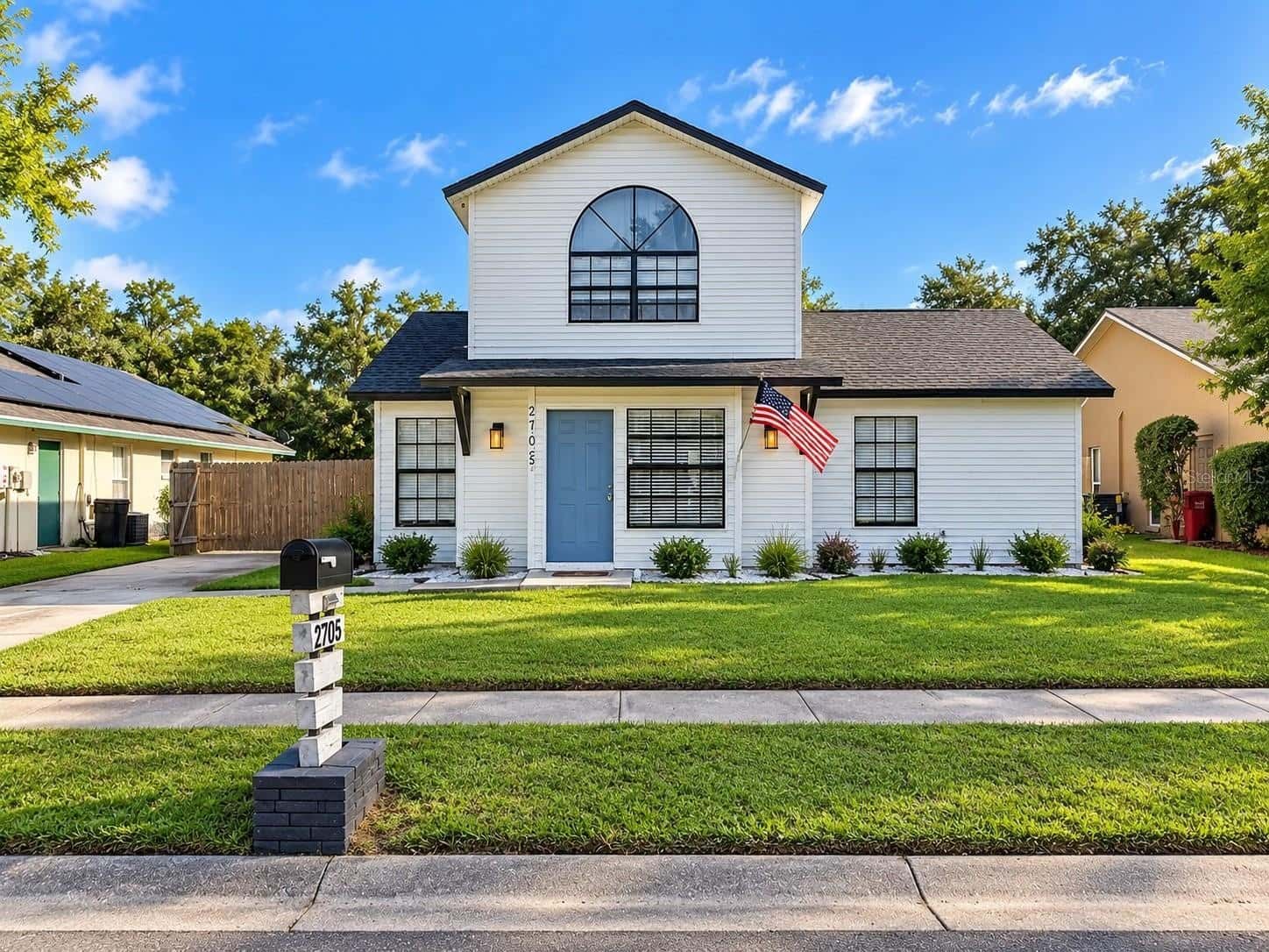 Single Family Residence in PLANT CITY