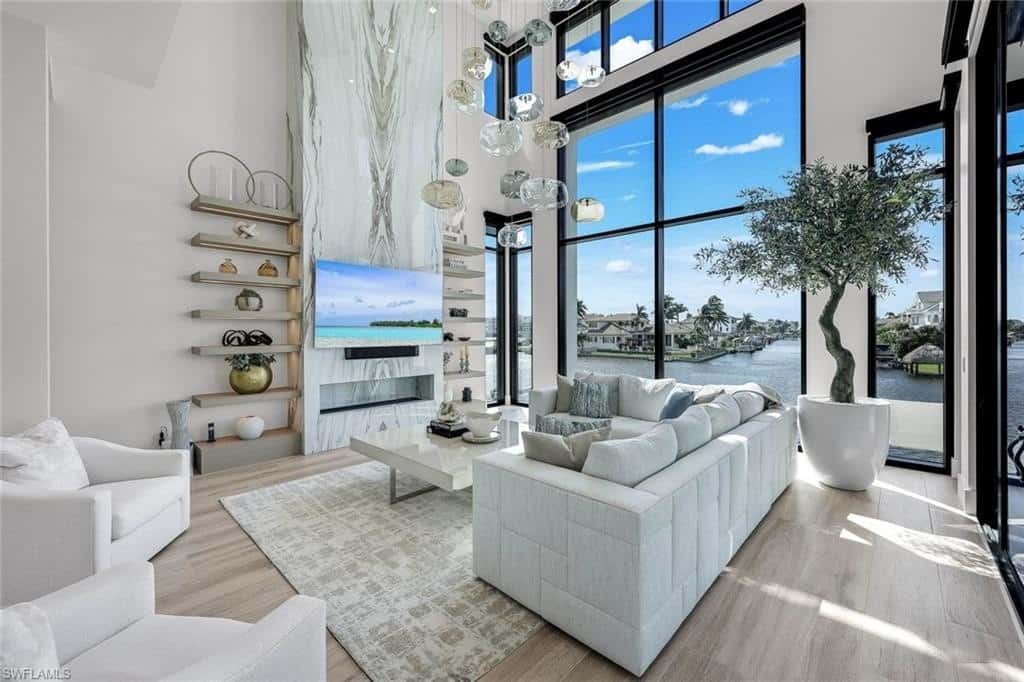single family in Naples