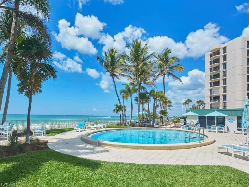condos in Naples