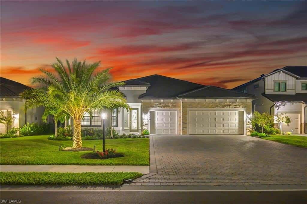 single family in Estero