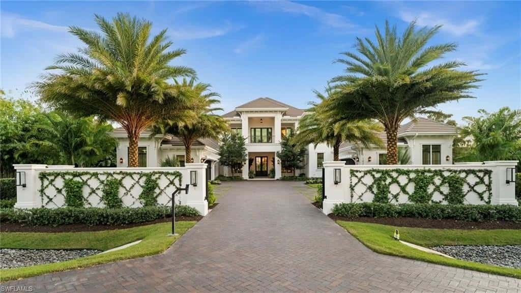 single family in Naples