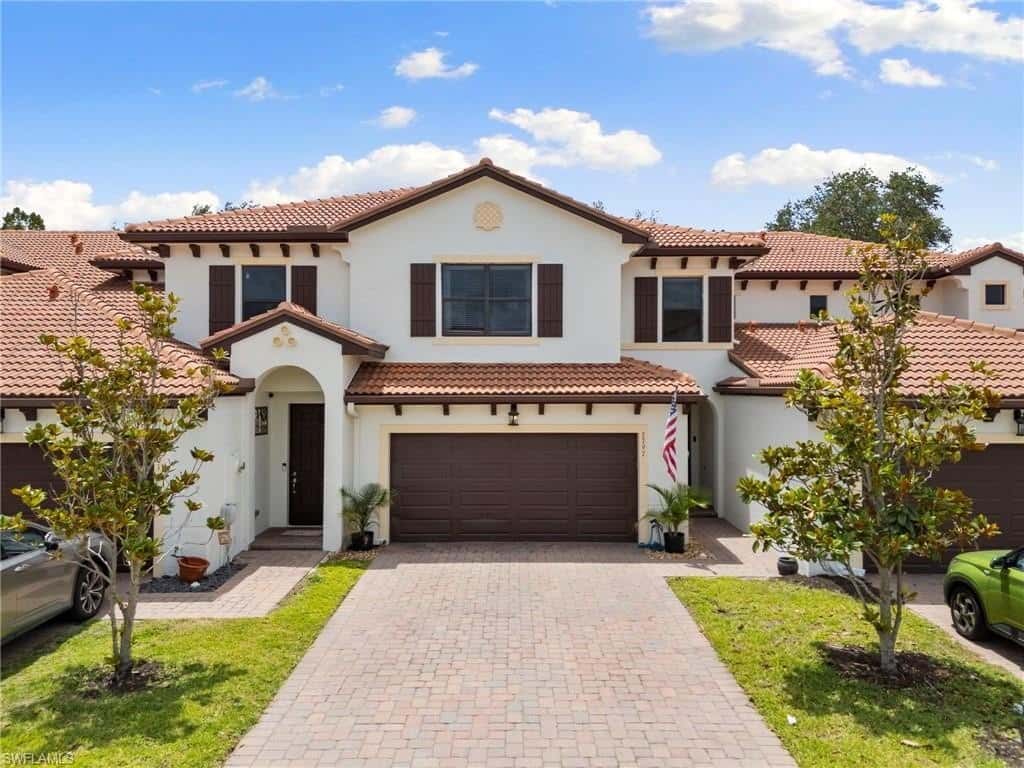townhomes in Naples