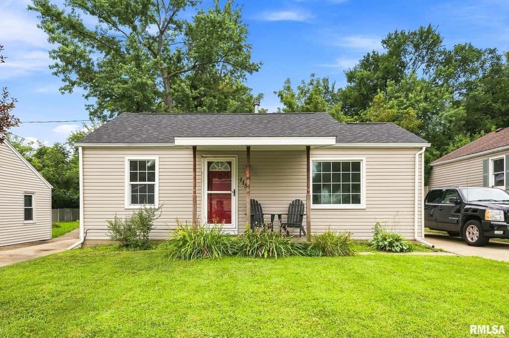 single family in Bartonville