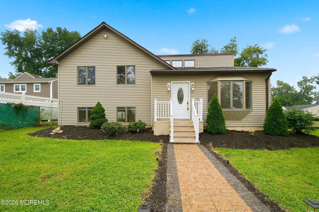 single family in Keyport