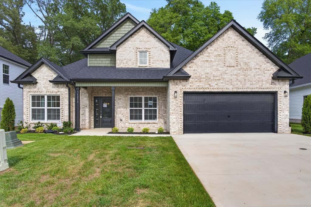 single family in Clarksville