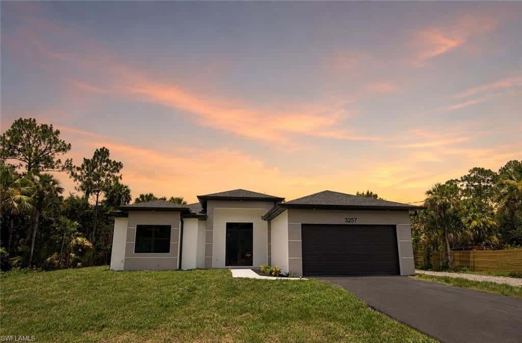 single family in Naples