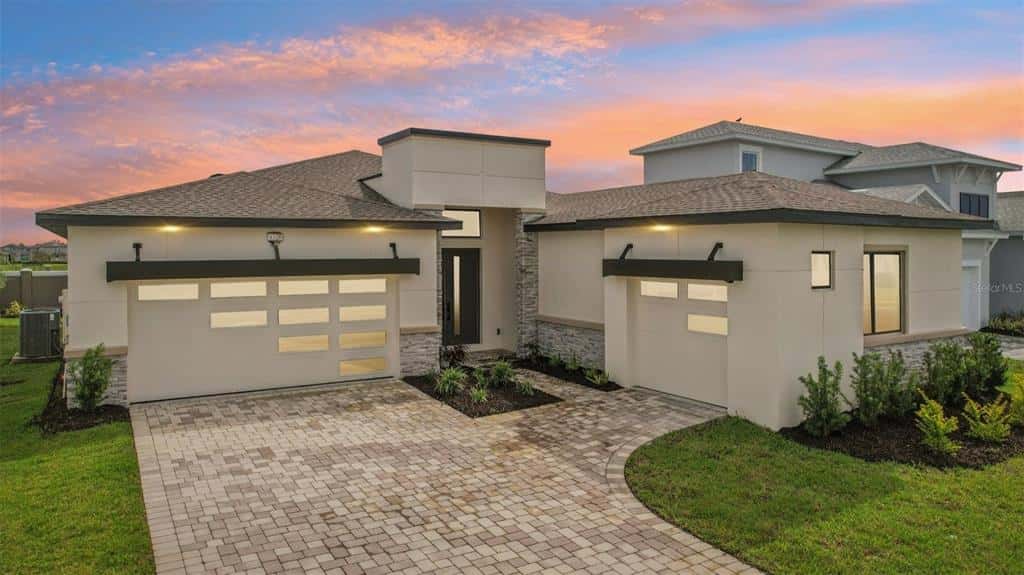 Single Family Residence in PARRISH