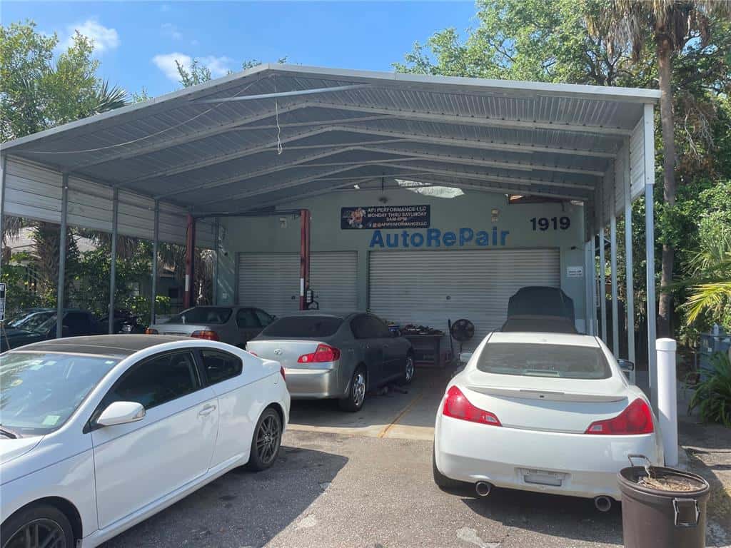 Retail in TAMPA