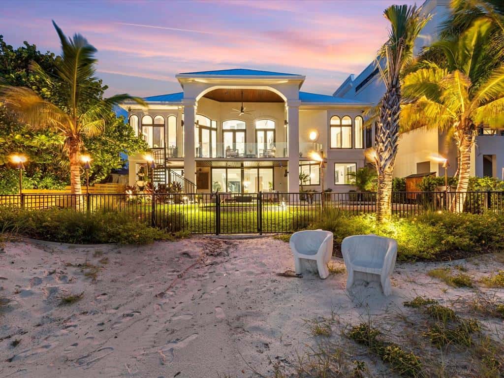 Single Family Residence in CLEARWATER