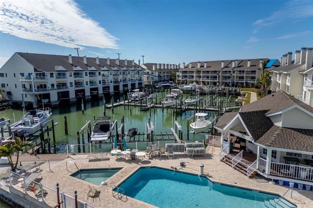 Townhouse in ST PETE BEACH