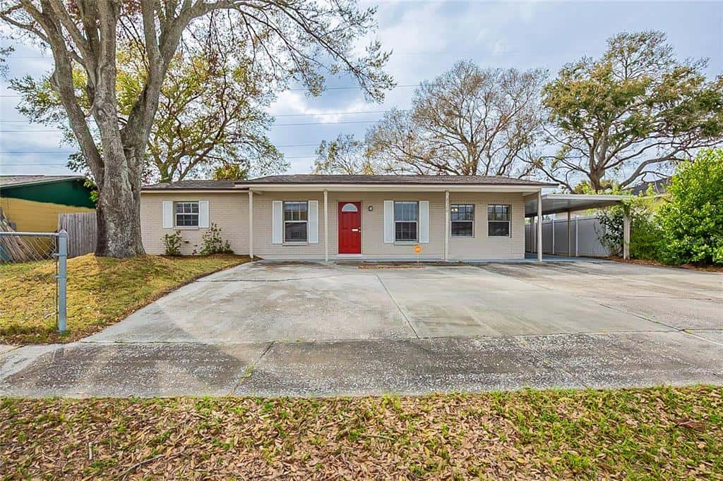 Single Family Residence in TAMPA