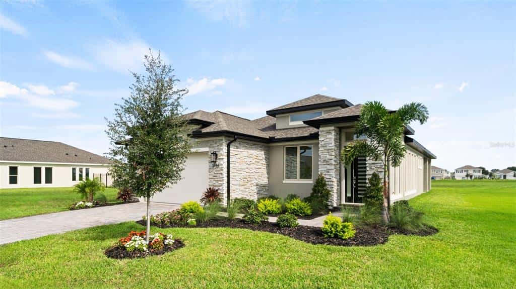 Single Family Residence in PALMETTO