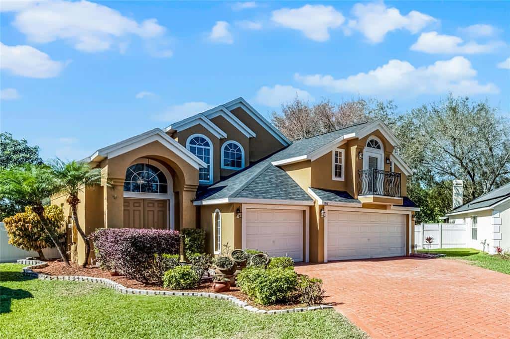 Single Family Residence in CASSELBERRY