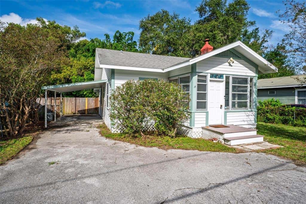 Single Family Residence in UMATILLA