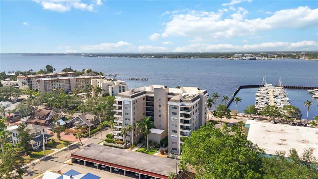 Condominium in BRADENTON