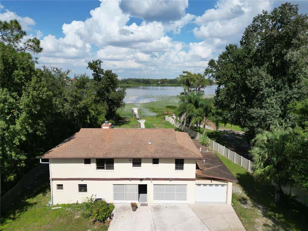 Single Family Residence in KISSIMMEE